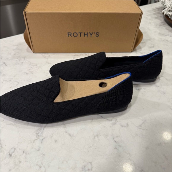 Rothy’s

The Almond Loafer in Quilted Black - Picture 3 of 8